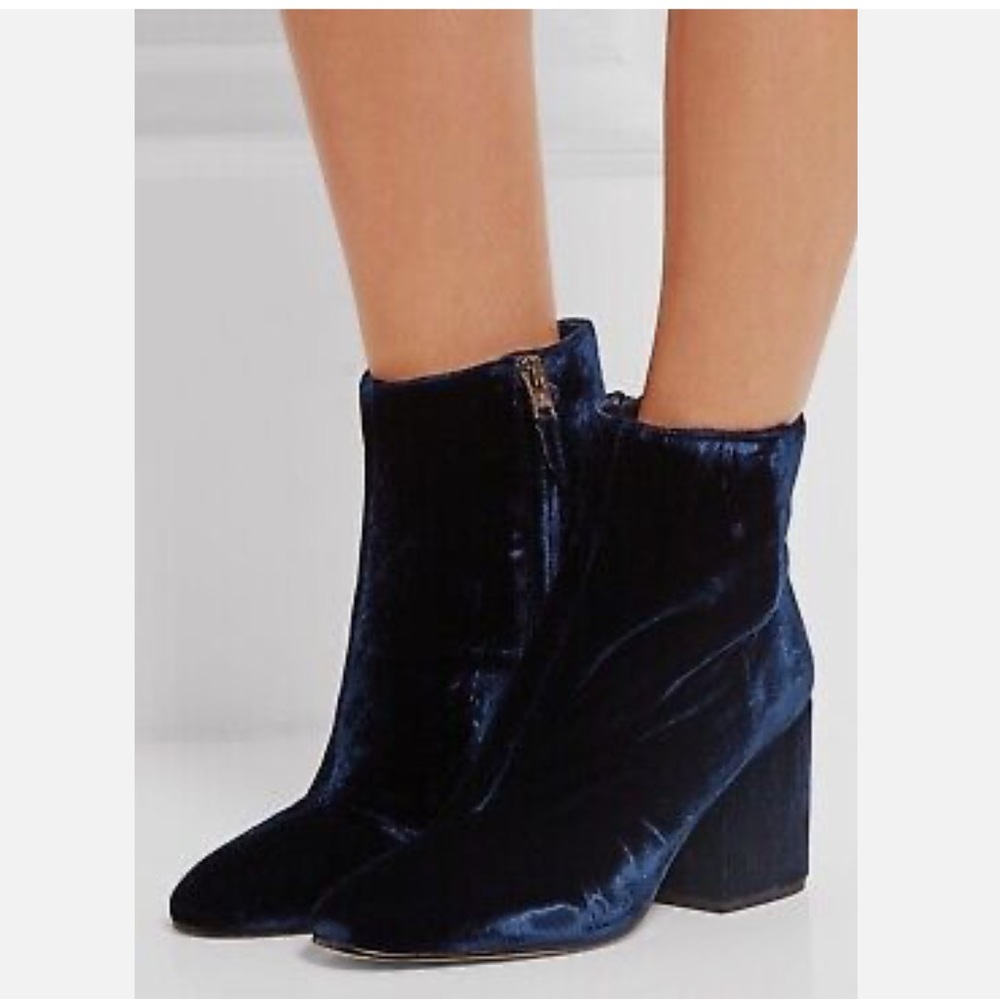 Sam Edelman Taye booties in Navy Velvet
